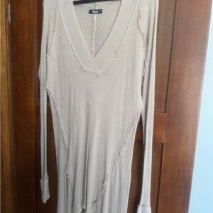 Michael Lauren Taupe Knit V-Neck Top Size XS worn twice